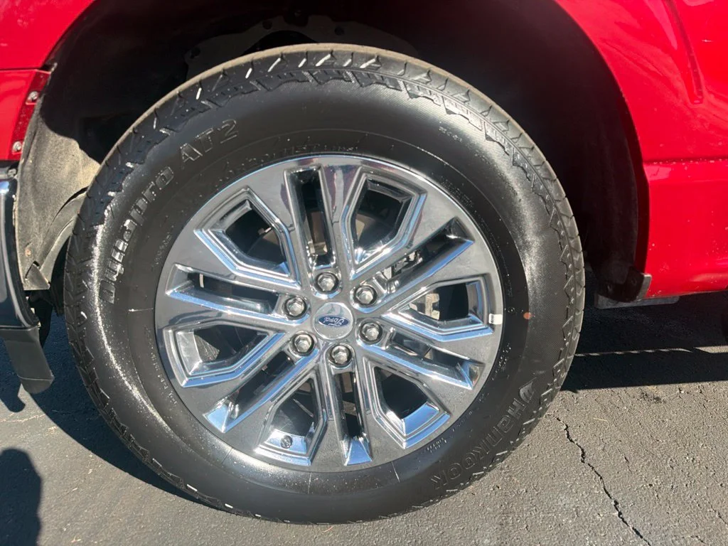 Used 2022 Red Ford XLT image 13