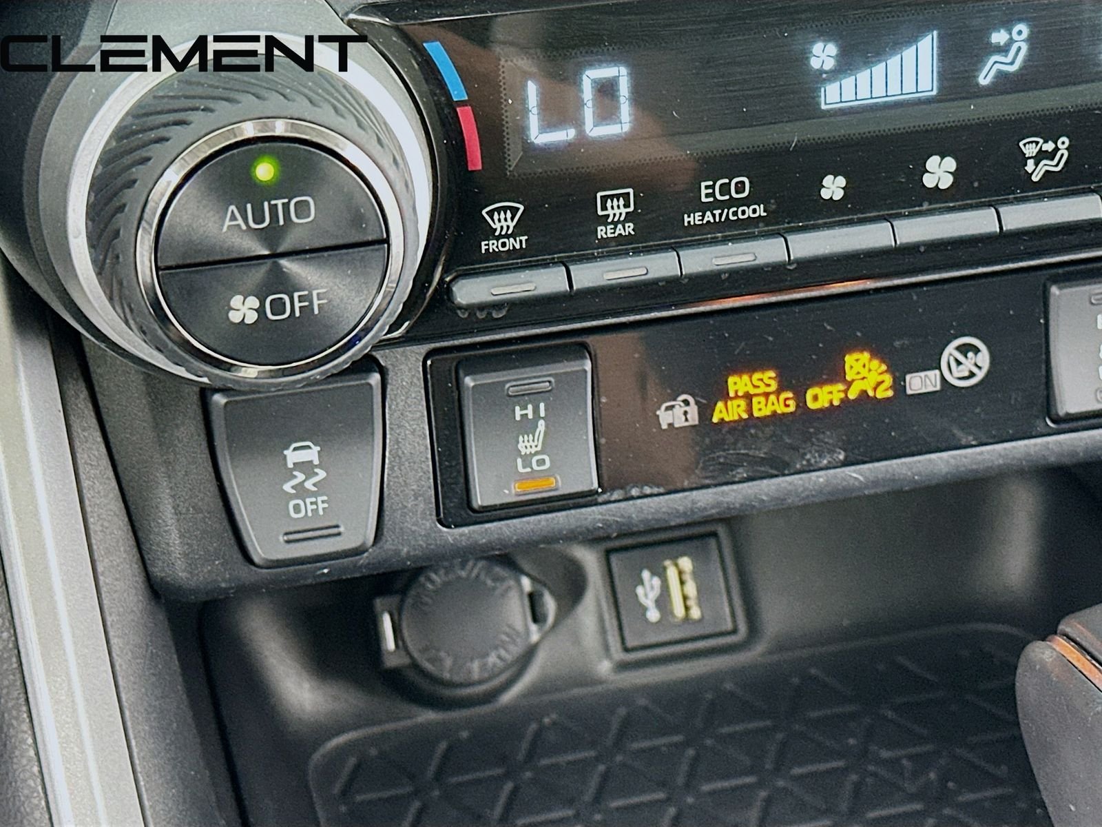 2023 Toyota RAV4 XLE Premium - Photo 23
