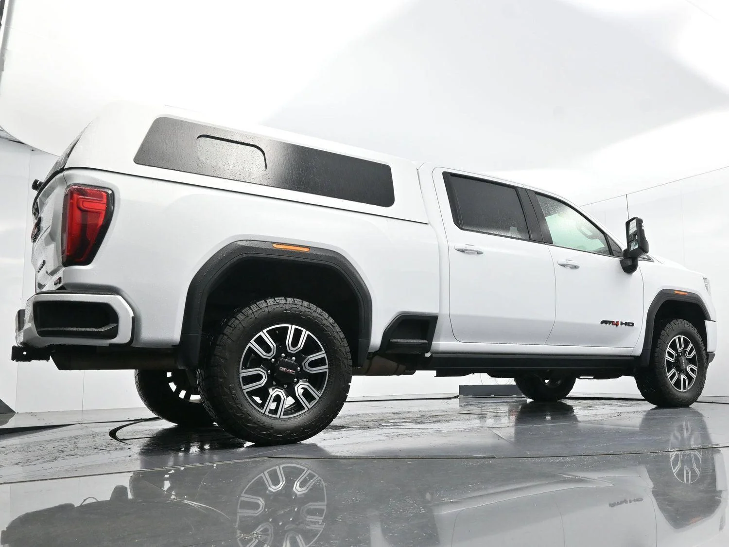 Used 2022 Summit White GMC AT4 image 53