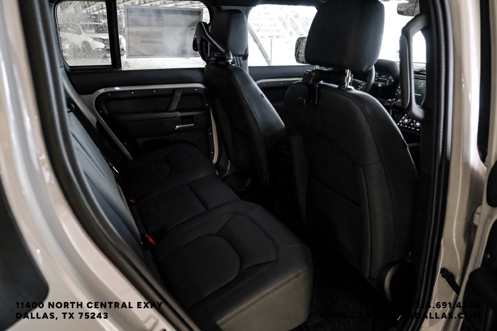 New 2026 Borasco Grey Metallic Land Rover S image 29