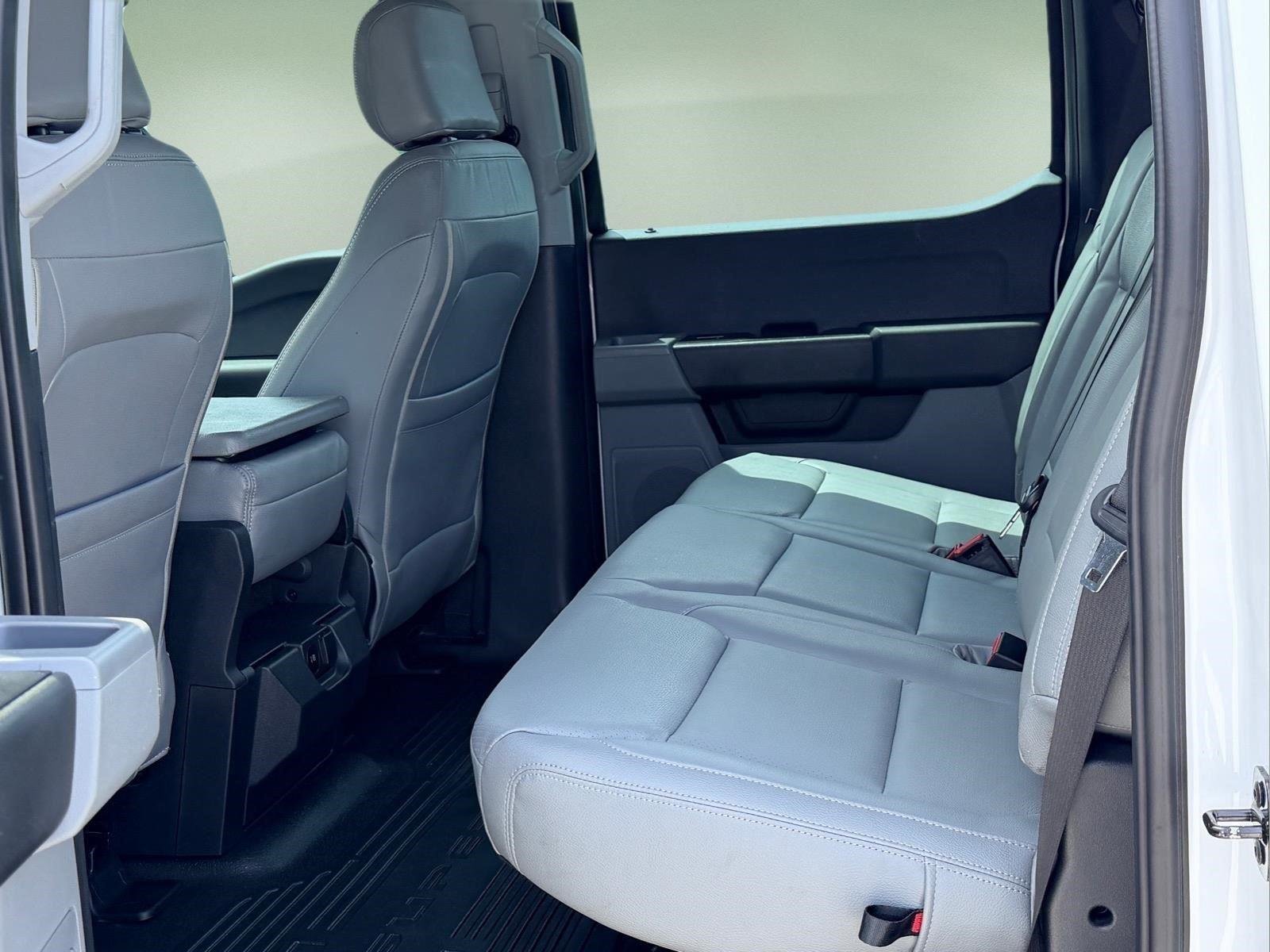Used 2024 Oxford White Ford XL image 17