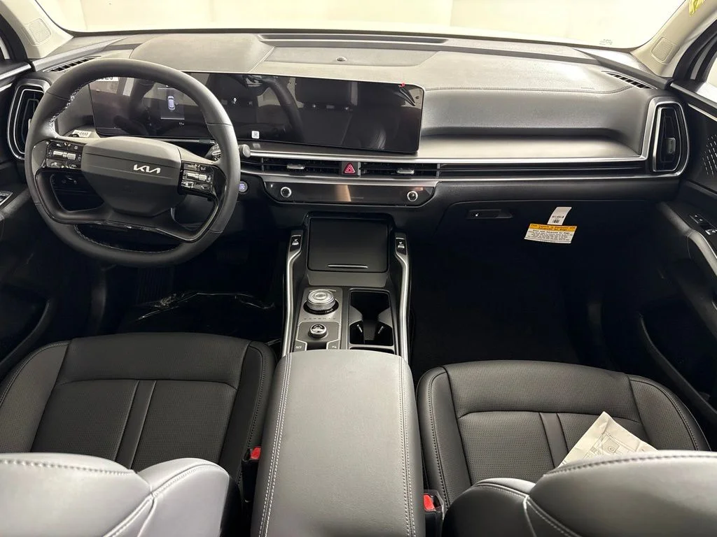 New 2026 Snow White Pearl Kia EX image 13