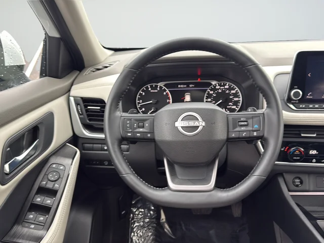 Used 2025 White Nissan SV image 38