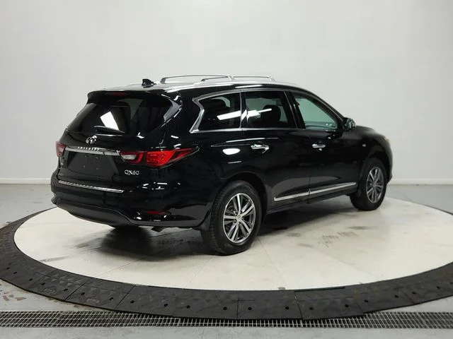 Used 2020 Black INFINITI LUXE image 8