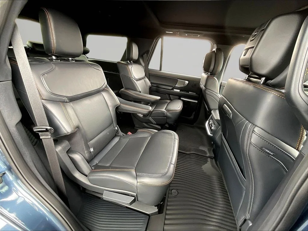 New 2027 Nocturnal Blue Metallic Ford Tremor® image 10