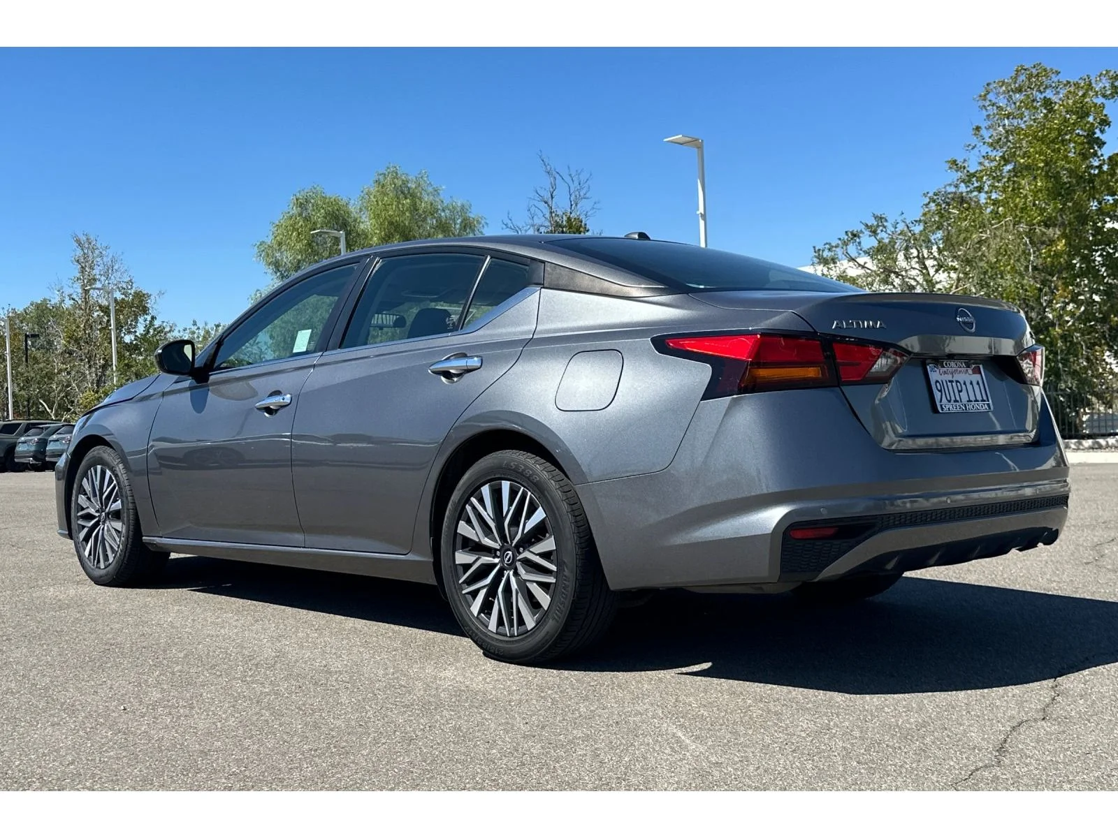 Used 2023 Gun Metallic Nissan 2.5 SV image 3