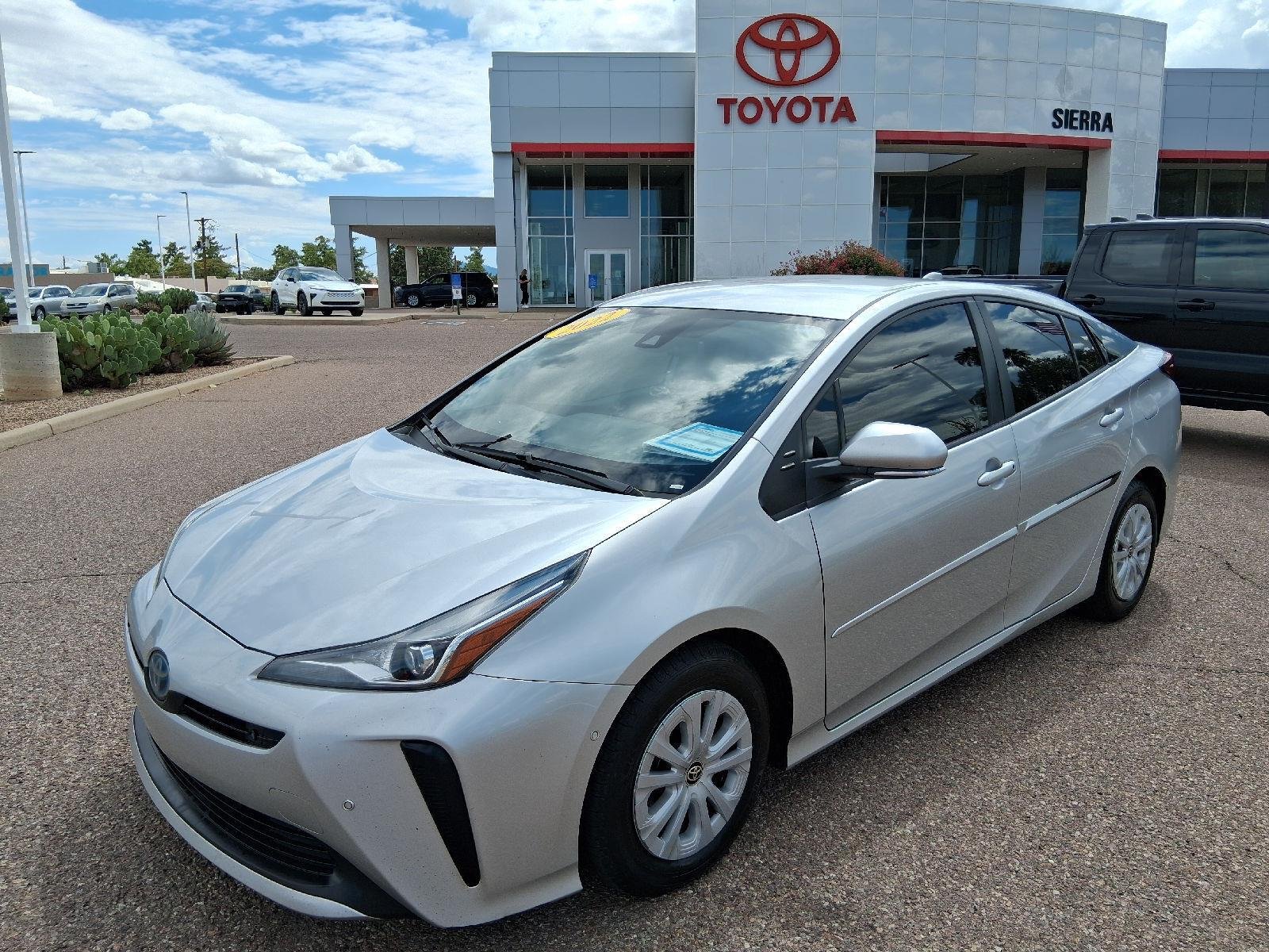 2022 Toyota Prius LE
