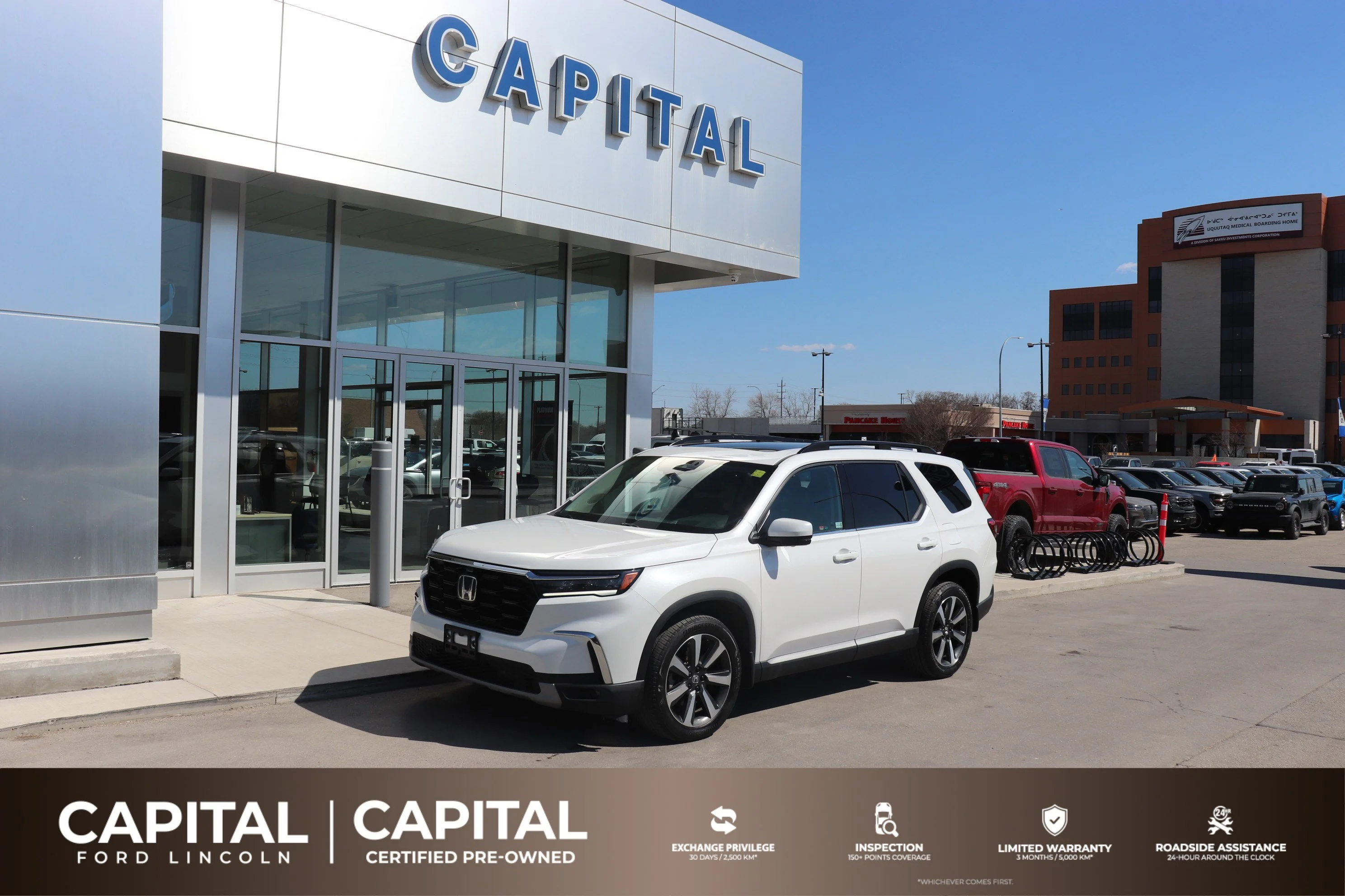 Used 2024 White Honda Touring image 1