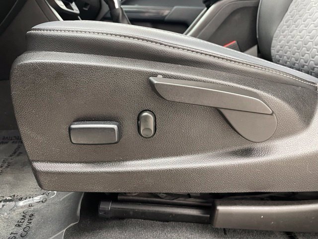 Certified Used 2022 SAND DUNE METALLIC Chevrolet 4WD Z71 image 18