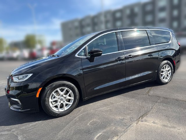 2025 Chrysler Pacifica