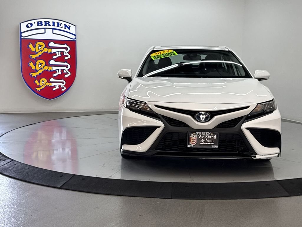 Used 2024 Ice Toyota SE image 10