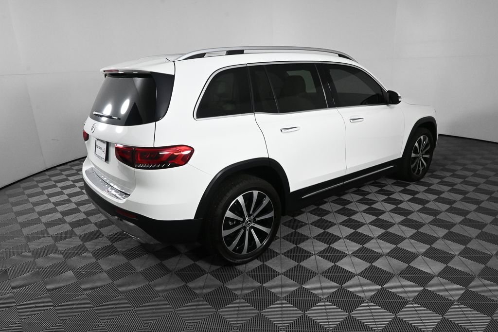 Used 2021  Mercedes-Benz GLB 250 image 27
