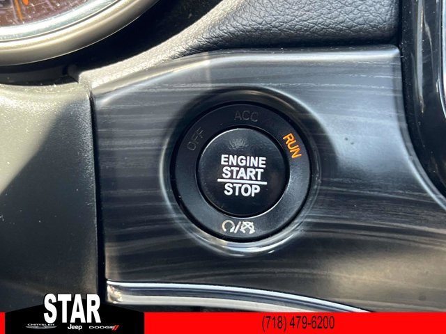 Used 2021 Granite Crystal Metallic Clearcoat Jeep Limited image 27