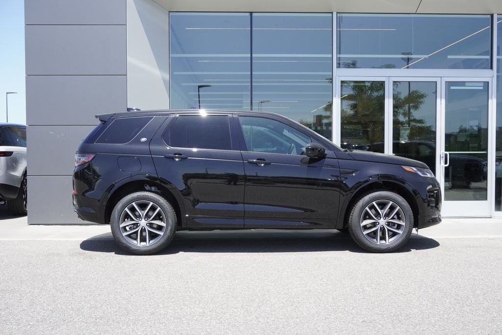 New 2026 Santorini Black Land Rover Landmark image 7