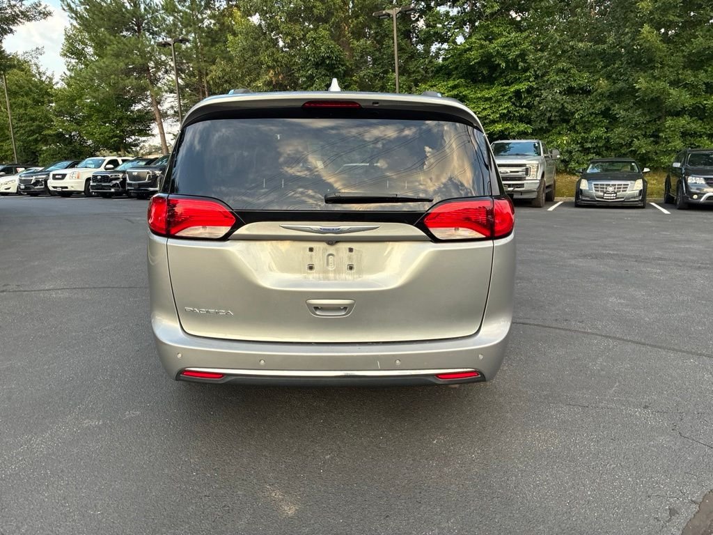Used 2018 Silver Chrysler Touring L Plus image 6