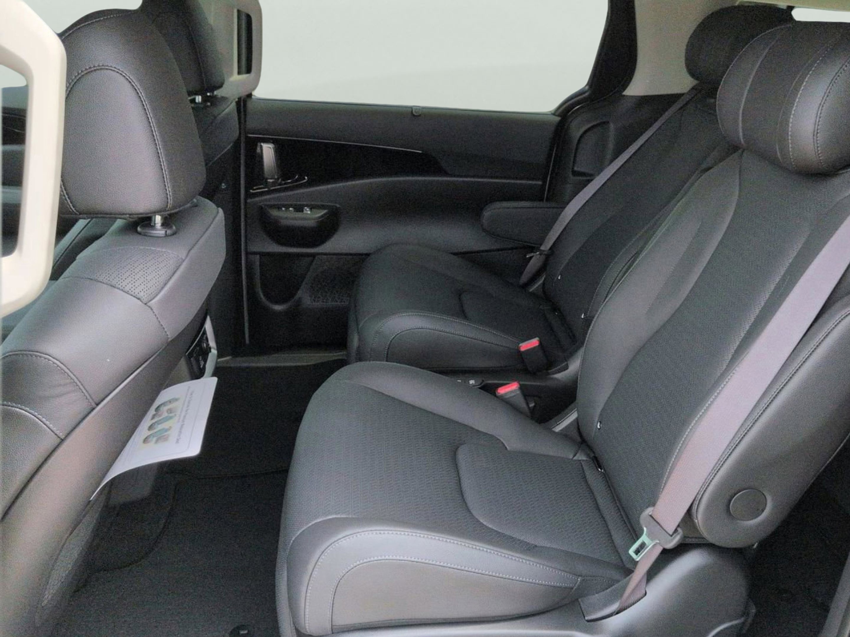 New 2026 Ceramic Silver Kia SX Prestige image 32