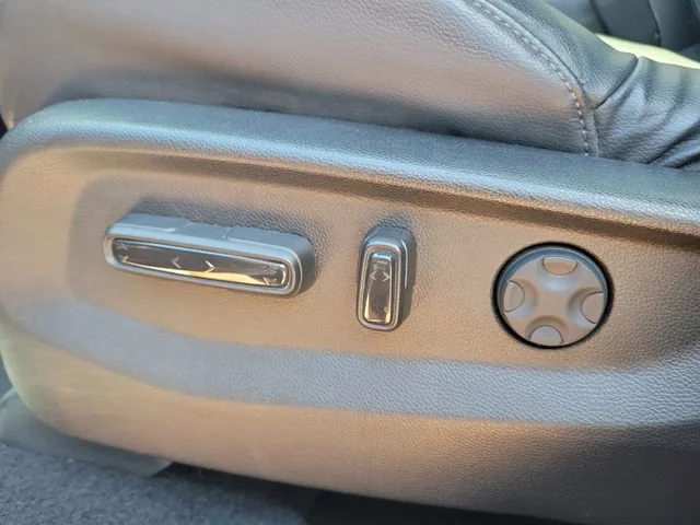 2022 Honda CR-V Touring - Photo 18
