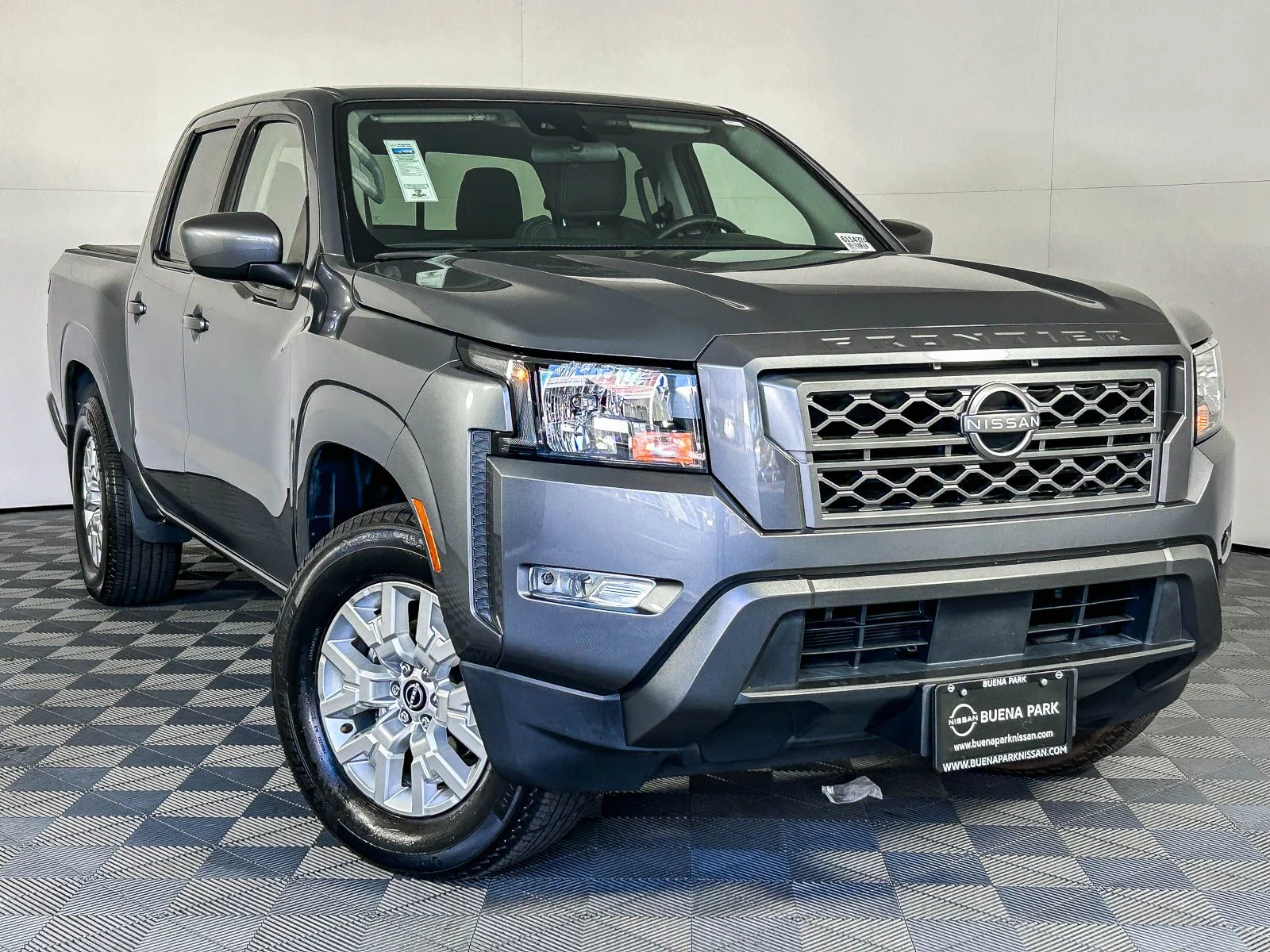 2024 Nissan Frontier SV Crew Cab 4X2 SWB's photo