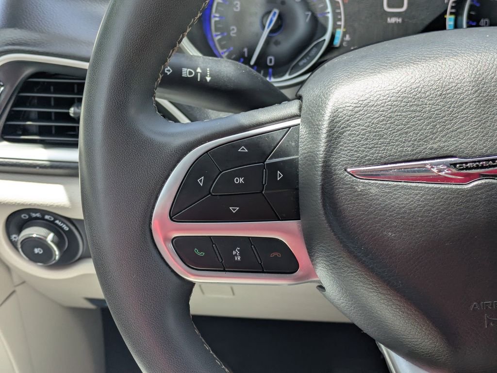 2024 Chrysler Pacifica Touring L - Photo 15