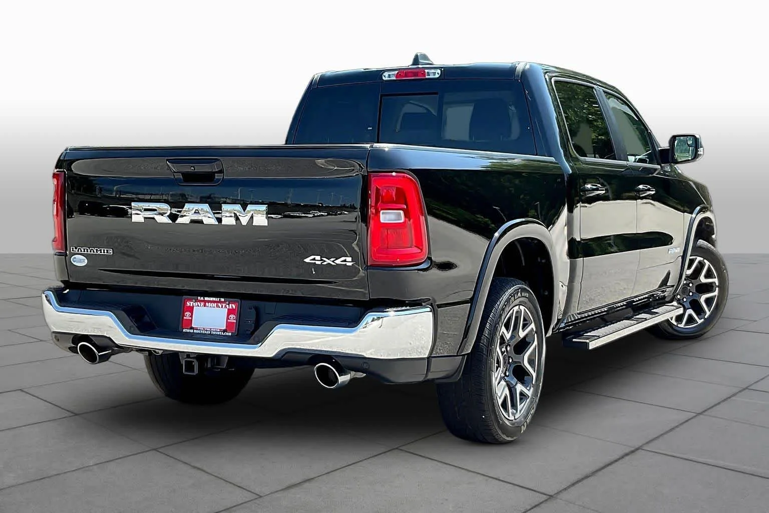 Used 2025 Diamond Black Crystal Pearlcoat Ram Laramie image 25
