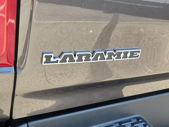 New 2026 Granite Crystal Metallic Clear-Coat Exterior Paint RAM Laramie image 5