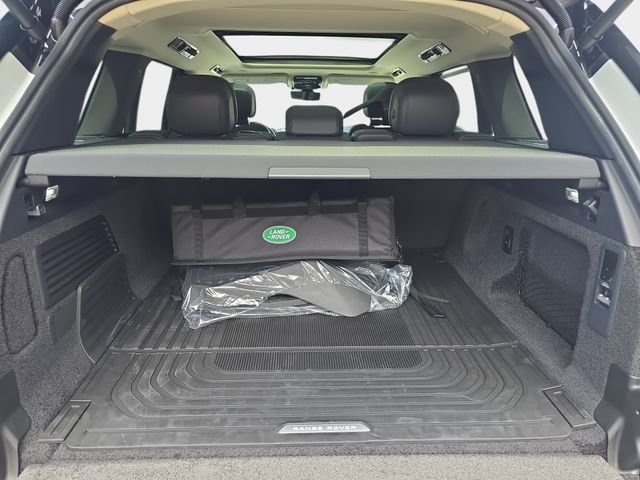 New 2026 Fuji White Land Rover SE image 10