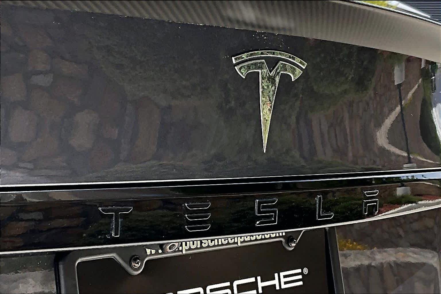 Used 2021 Midnight Silver Metallic Tesla Plaid image 22