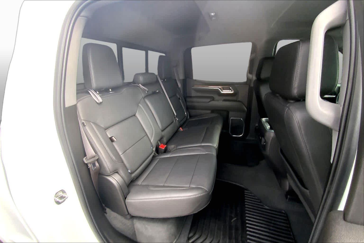 Used 2024 Summit White Chevrolet LT Trail Boss image 20