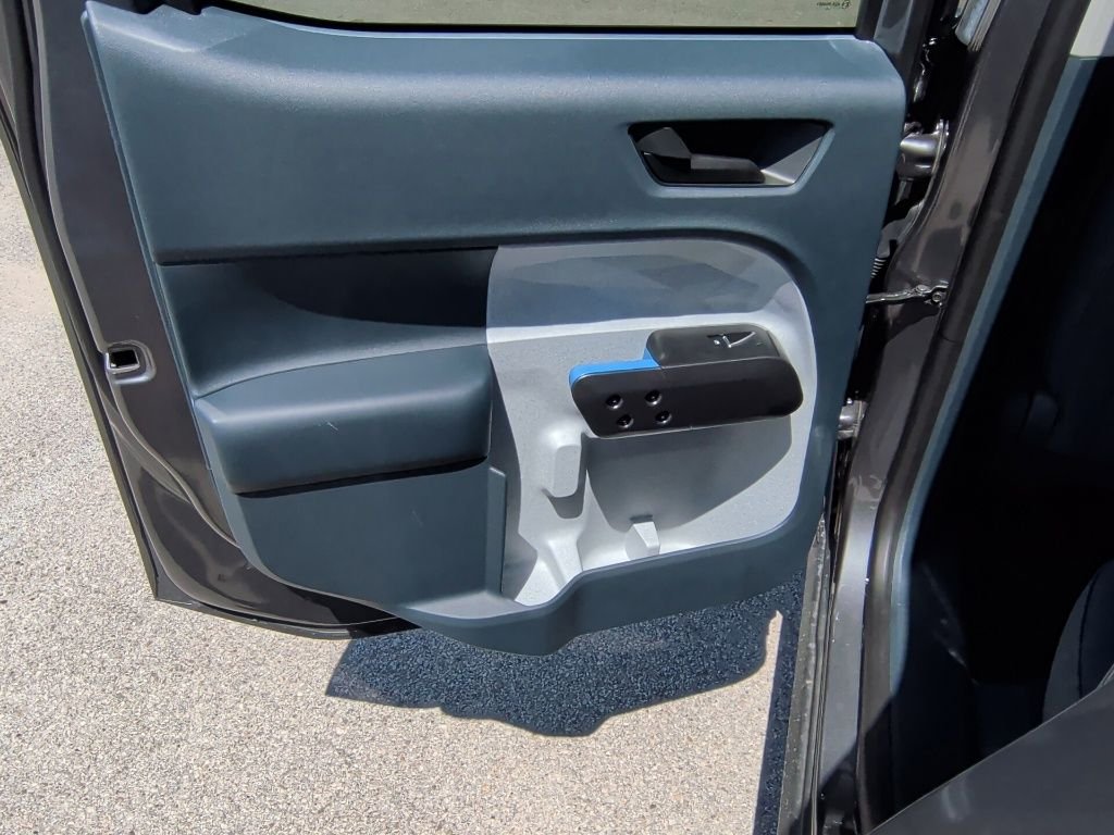 New 2025 Carbonized Gray Metallic Ford XLT image 32
