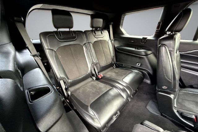 Used 2022 White Jeep Altitude image 28