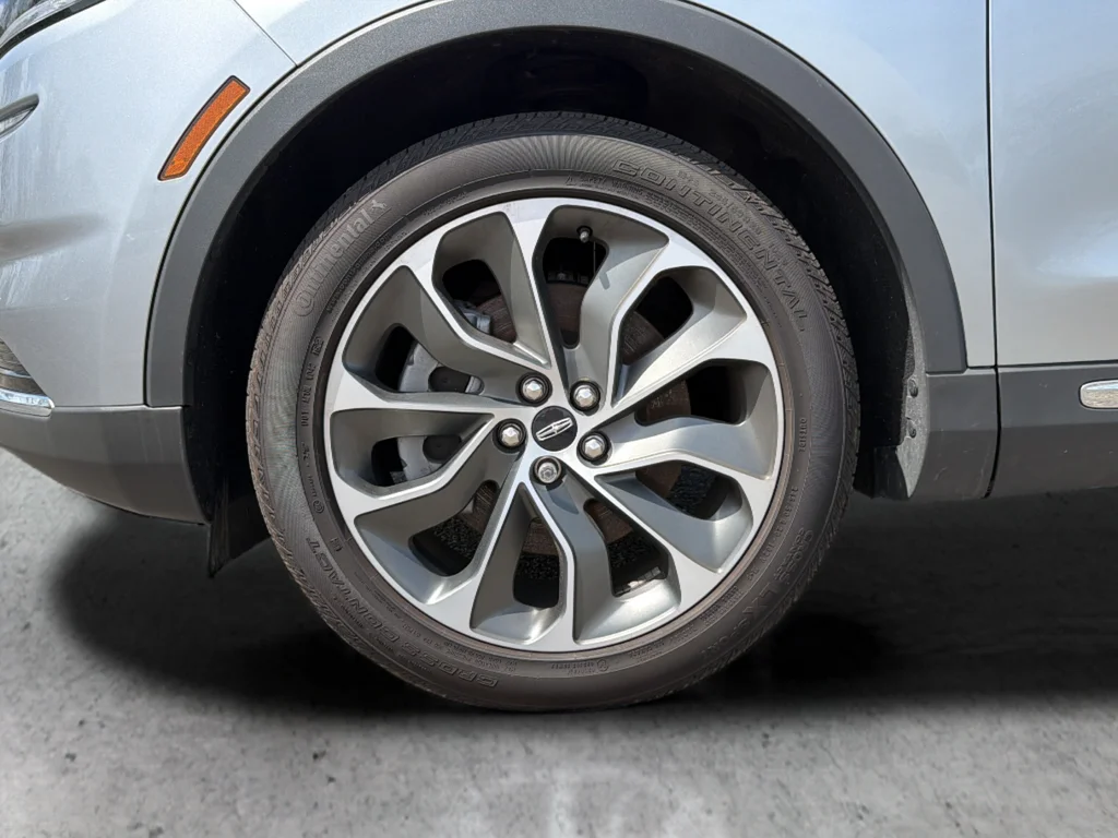 Used 2022 Silver Lincoln Reserve image 34