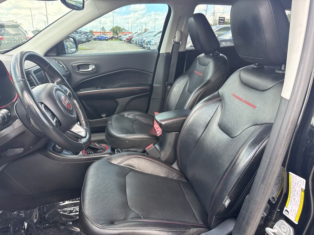 Used 2018 Black Jeep Trailhawk image 13