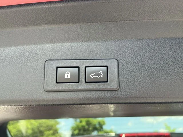Used 2025 Red Subaru Onyx Edition Touring image 43