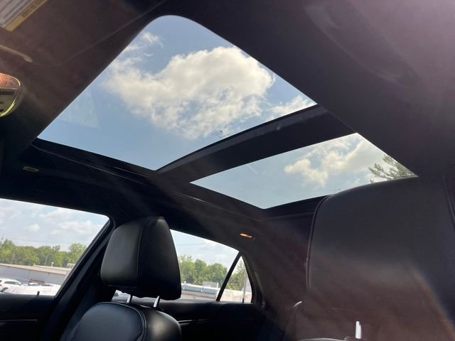 Used 2018 Gloss Black Chrysler C image 14