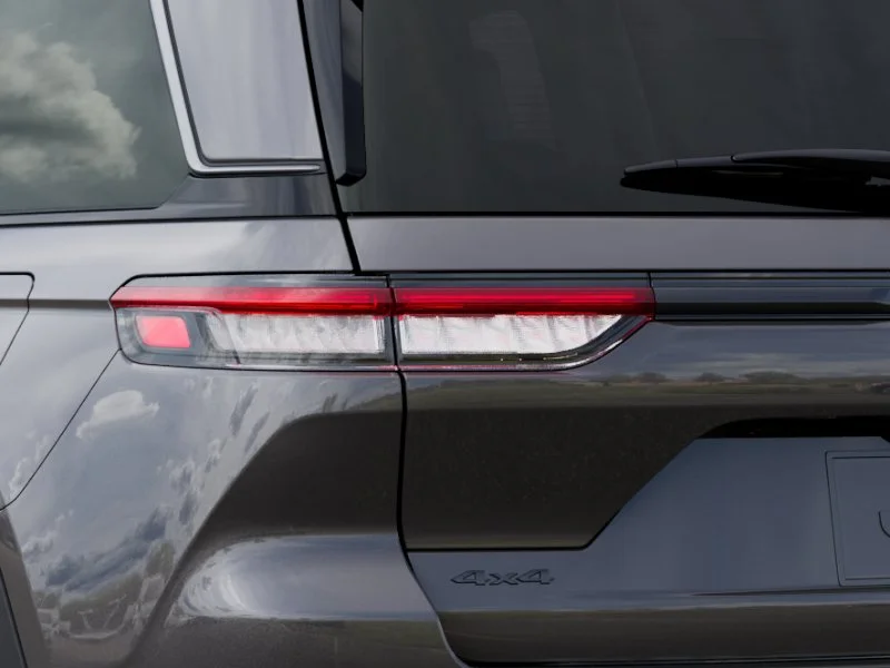 New 2026 Baltic Gray Metallic Clear-Coat Exterior Paint Jeep Laredo image 5