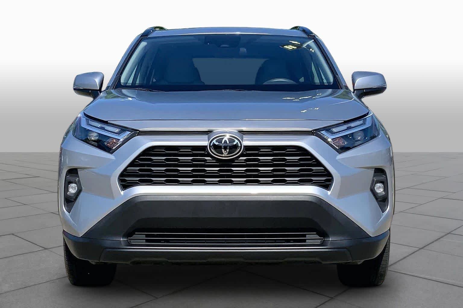 Used 2024 Silver Sky Metallic Toyota XLE Premium image 4