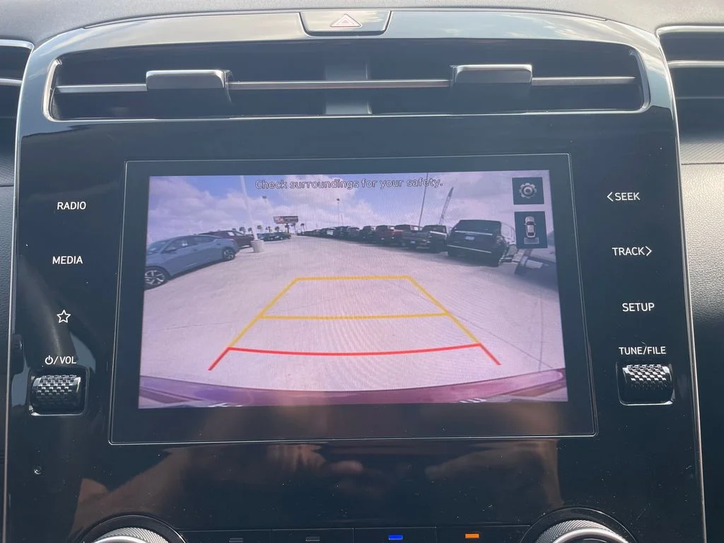 Used 2024 Red Hyundai SE image 17