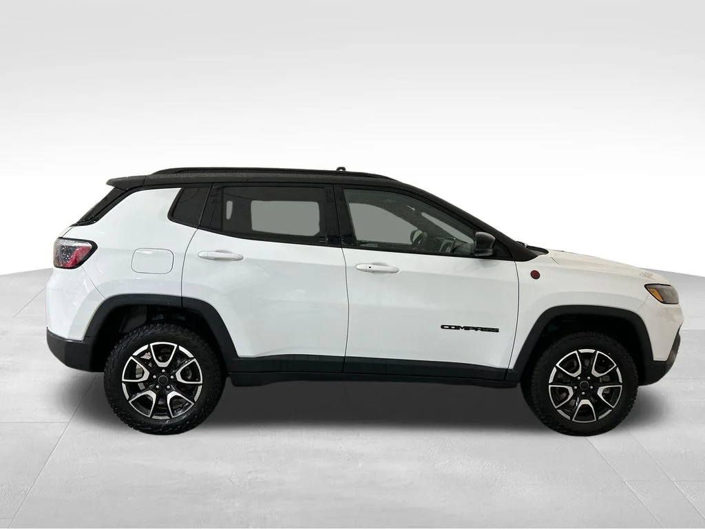 Used 2025 White Jeep Trailhawk image 7