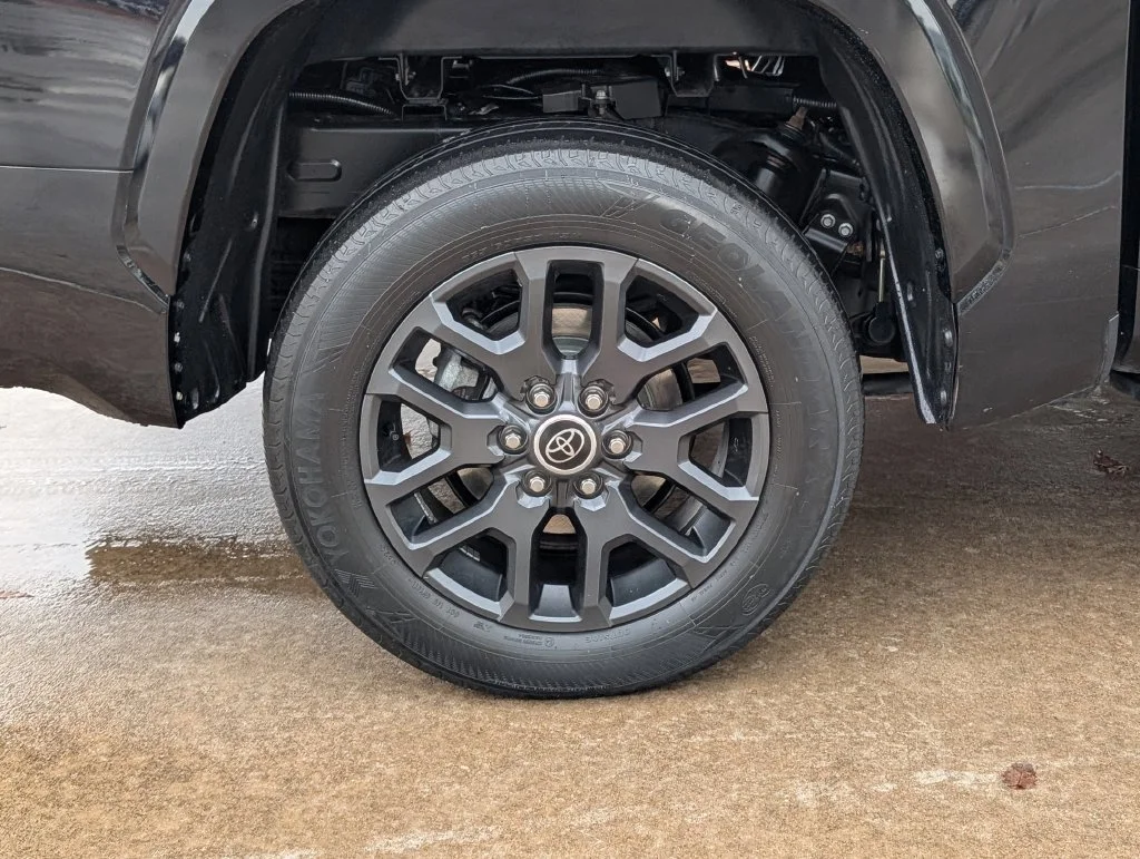 Used 2023  Toyota Platinum image 3
