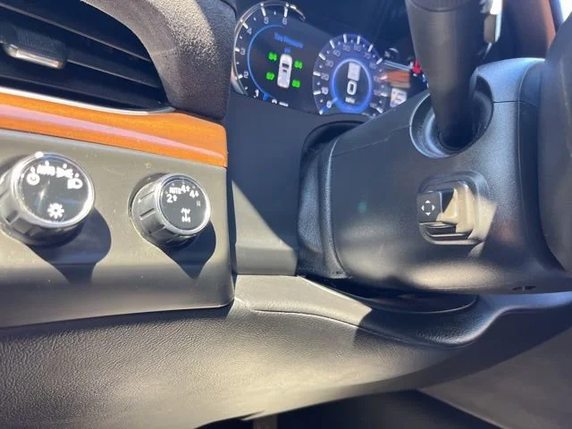 Used 2020 Black Raven Cadillac Luxury image 40
