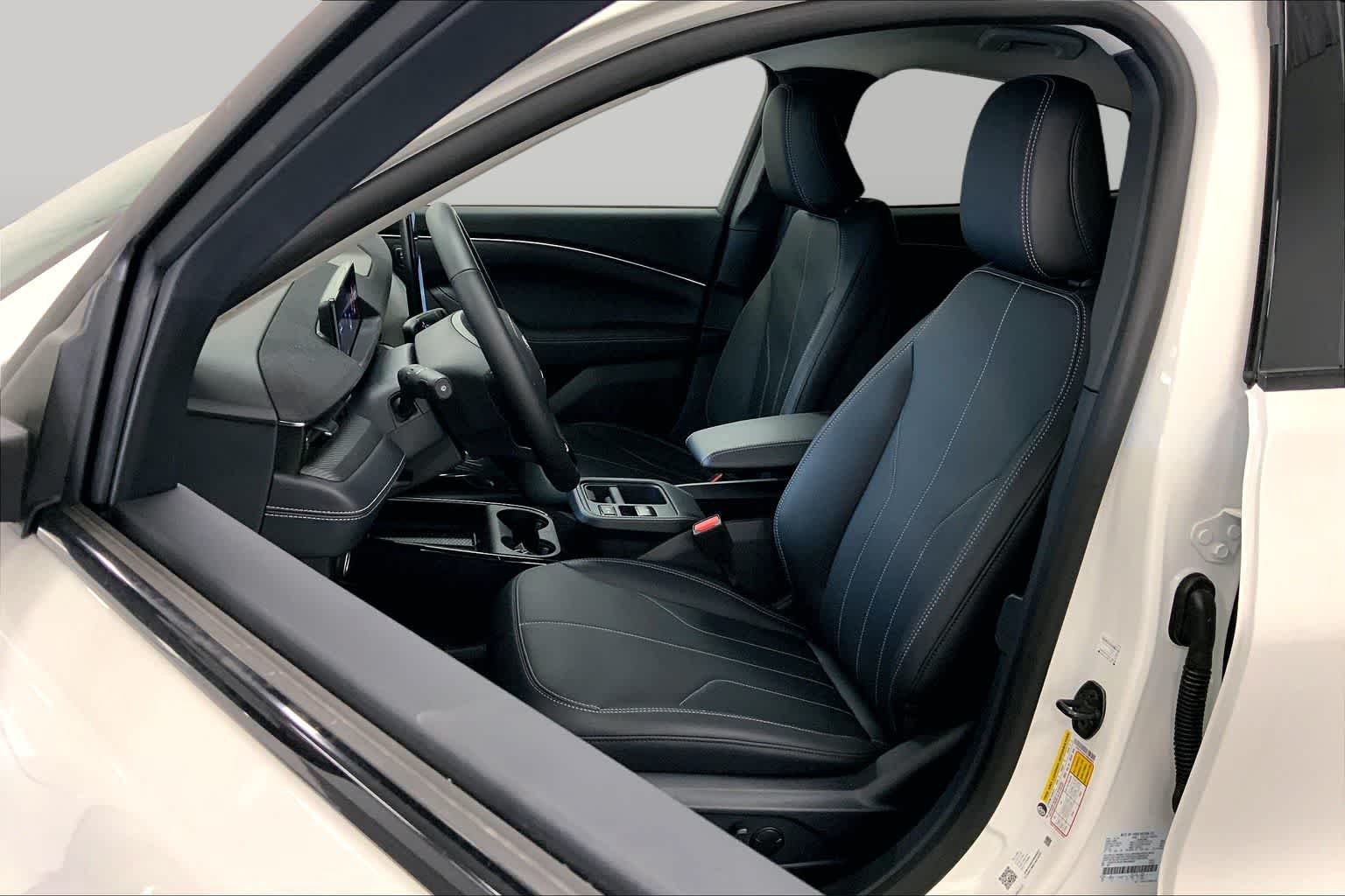 New 2026 Star White Metallic Tri-coat Ford Select image 8