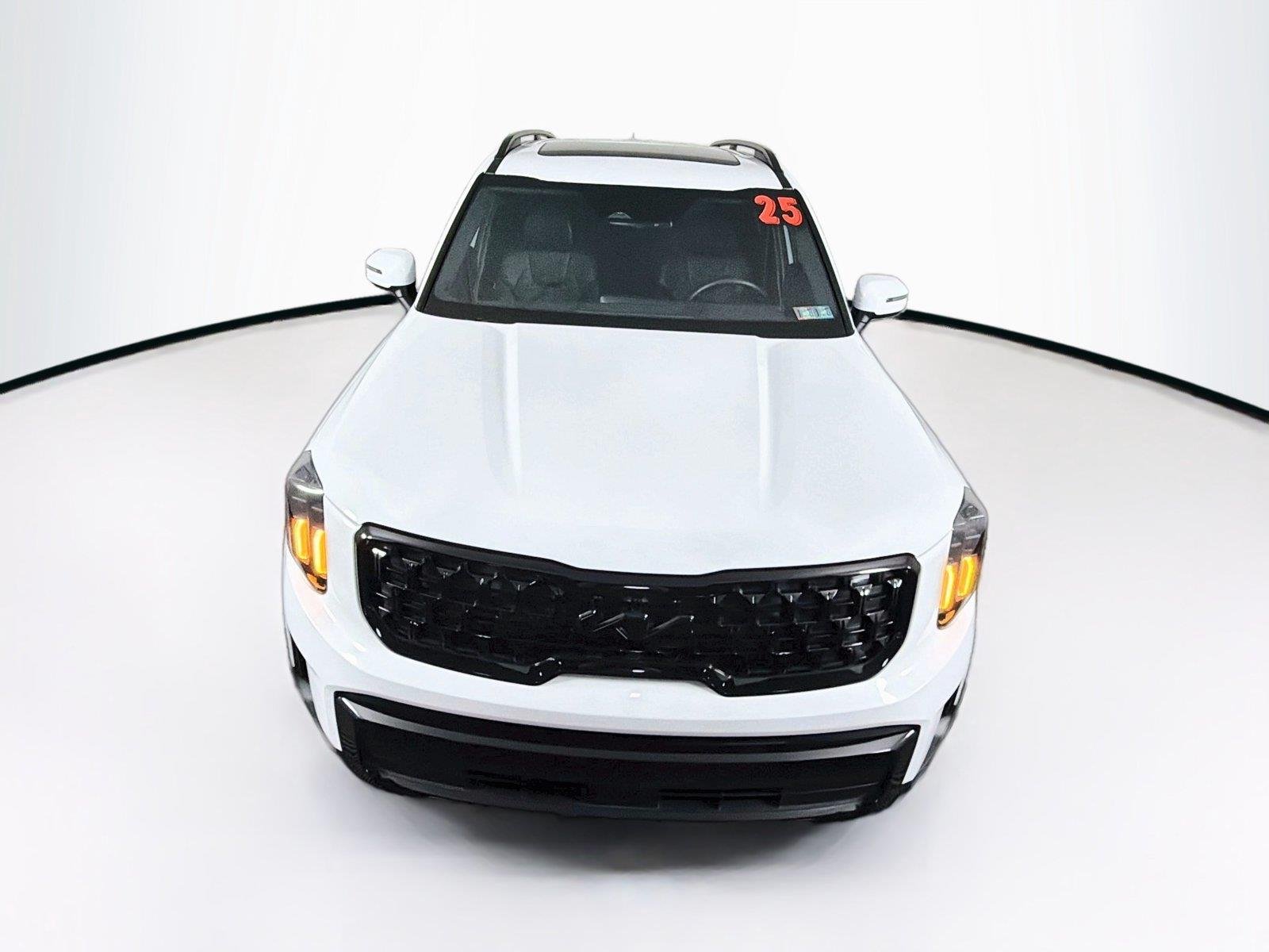 Used 2025  Kia EX X-Line image 13