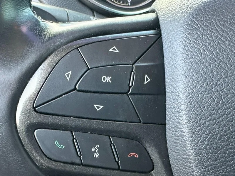 Used 2019 Diamond Black Crystal Pearlcoat Jeep Trailhawk 4x4 image 18