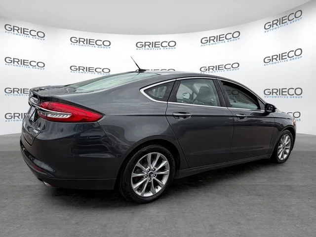 2017 Ford Fusion SE - Photo 7
