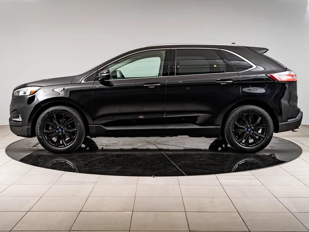 Used 2019 Agate Black Metallic Ford Titanium image 5