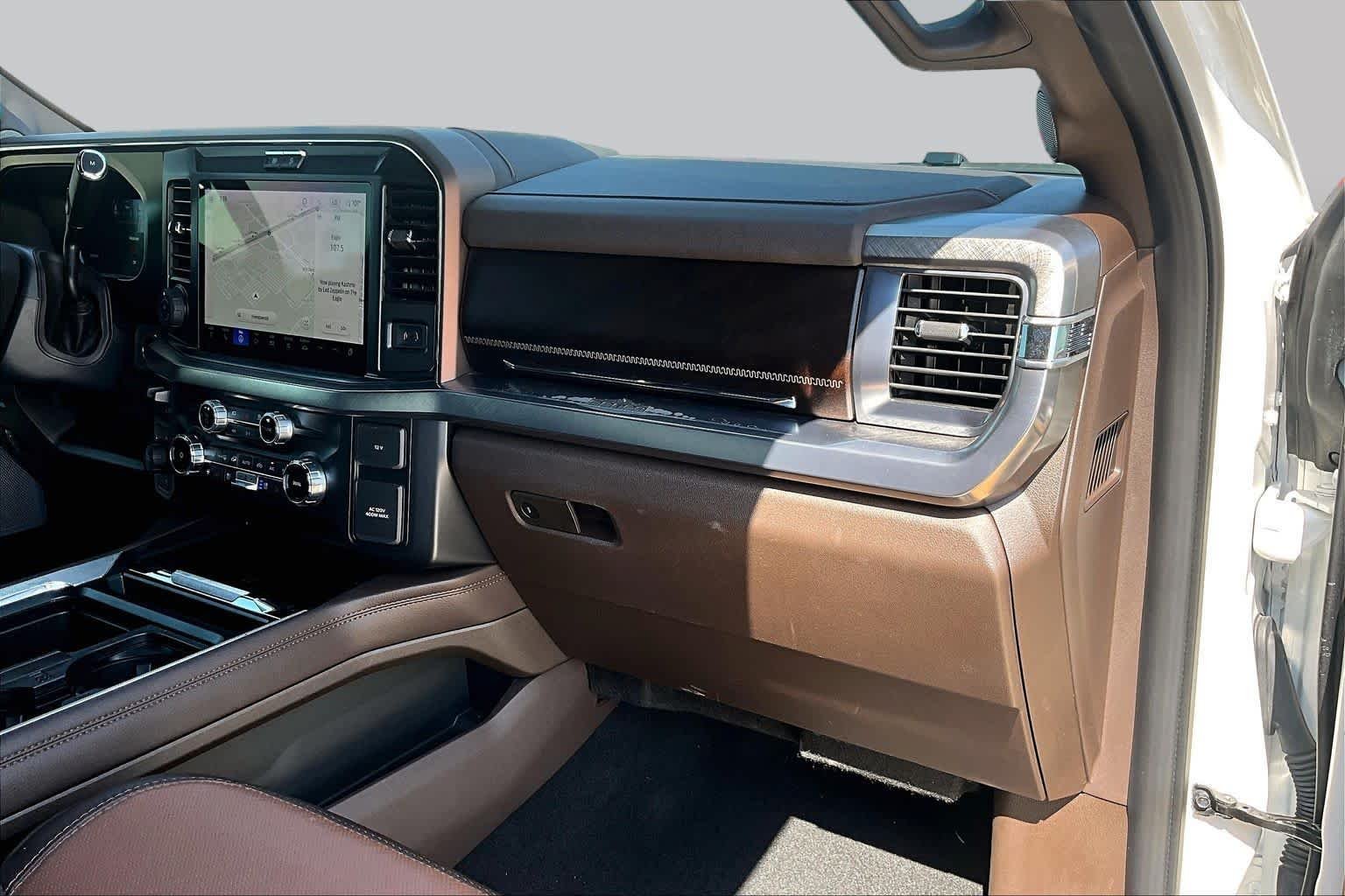 Used 2025 Star White Metallic Tri-Coat/Darkened Bronze Ford King Ranch image 19