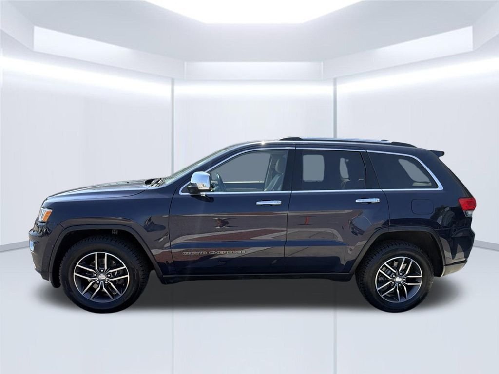 Used 2018 Blue Jeep Limited image 3