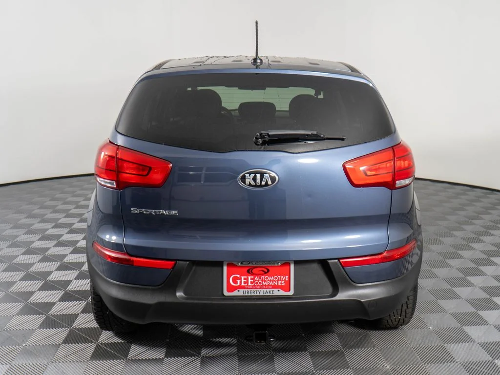 Used 2015 Blue Kia LX image 5