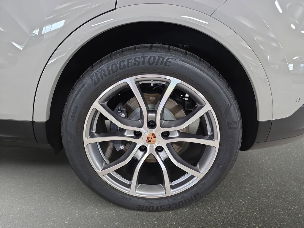 Used 2026 Gray Porsche Base image 32