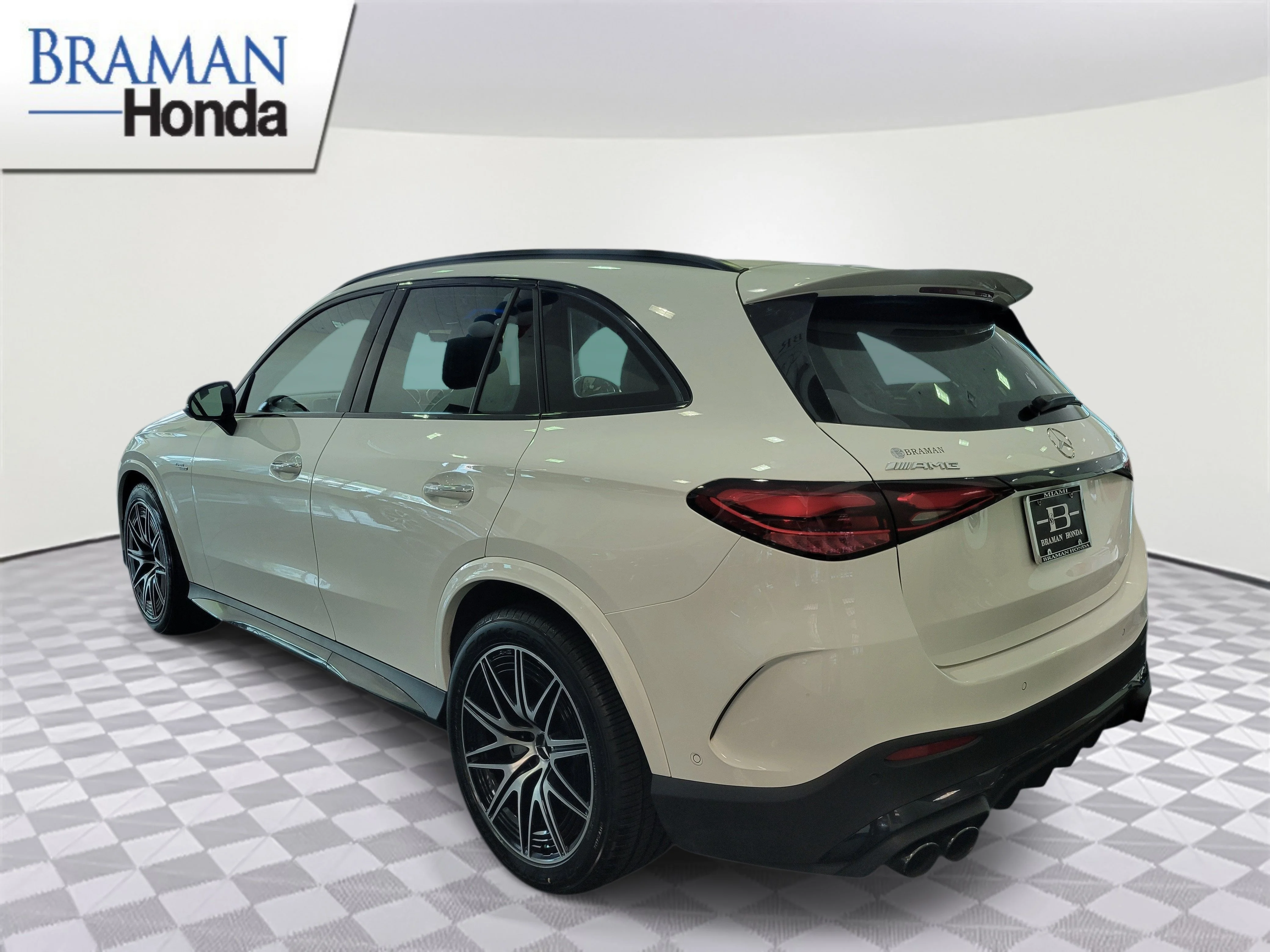 Used 2025 Polar White Mercedes-Benz GLC 43 AMG® image 4